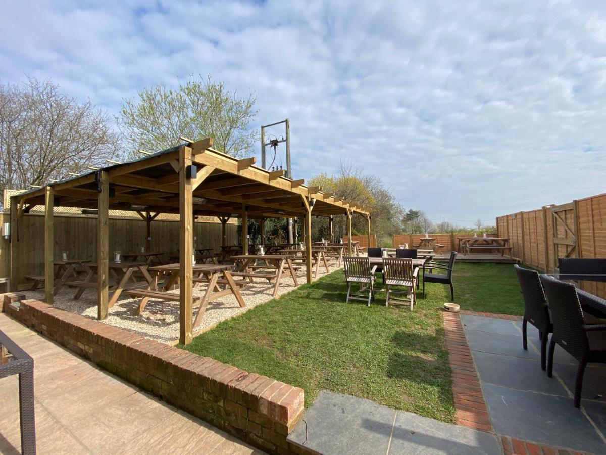 Hotel The Six Bells Beenham Exterior foto